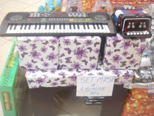 Înghesuială la Târgul de Crăciun: se cumpără de toate